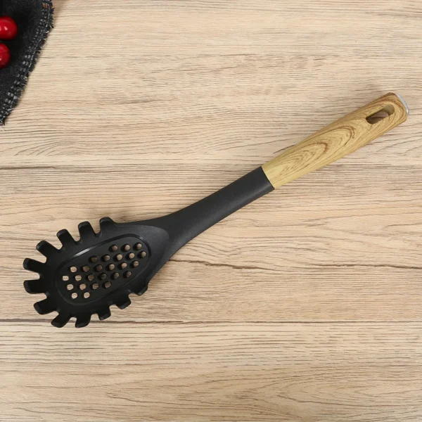 Custom Italian Cooking Kitchenware White Magnetic Fancy Wood Utensils Ceramic Kitchen Tools Made From Silicone