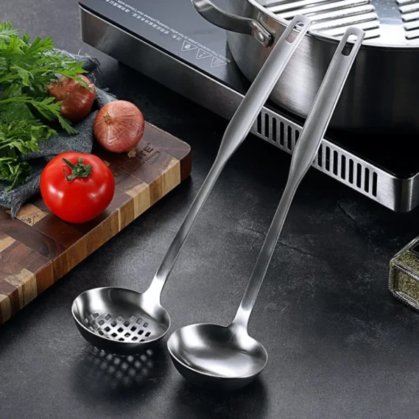 Hot-sale 2Pcs Heat-resistant Hot Pot Bouillon Soup Spoon Colander Spotted Ladle Utensil Kitchenware